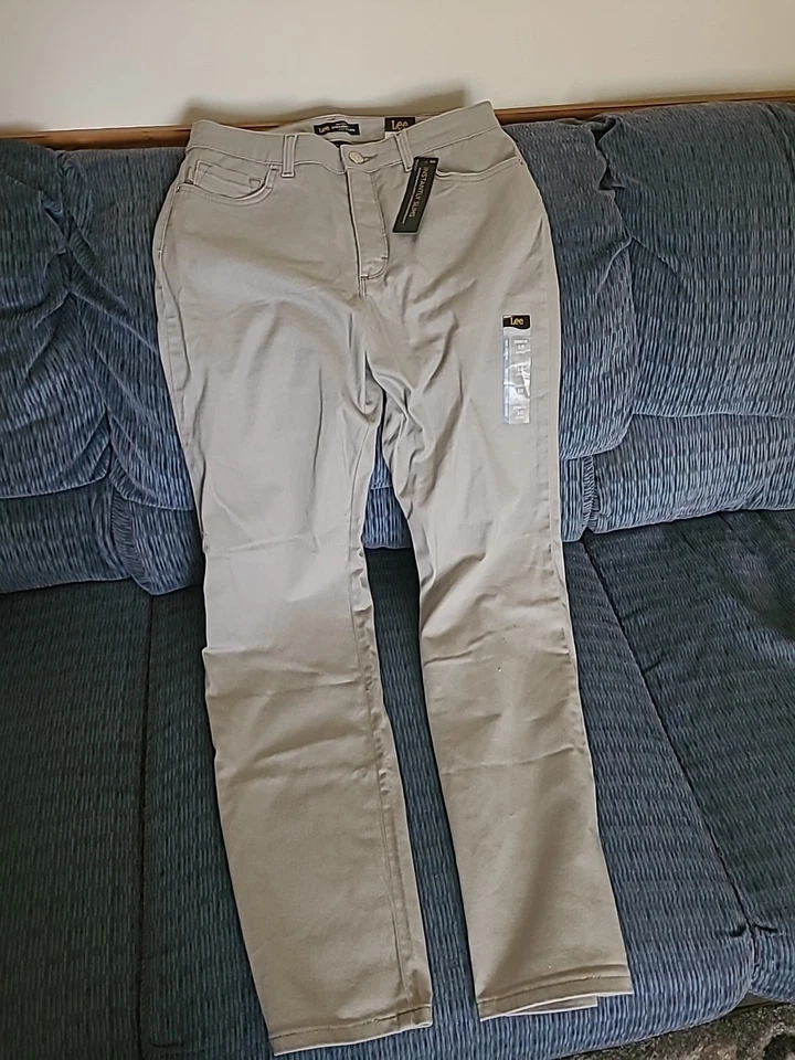 Lee Women's Classic Fit Monroe Straight-leg Jean Palisade 10 Long