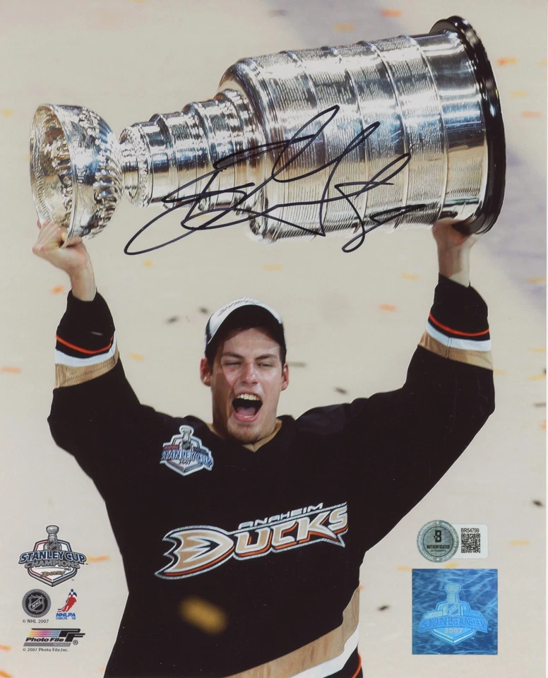 Foto autografiada auténtica firmada de 8x10 de los patos Ryan Getzlaf BAS #BR54799 Foto 1 de 1
