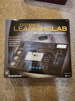 De Colección Radioshack Electrónica Laboratorio de Aprendizaje Curso Completo en Electrónica Completo Foto 1 de 4