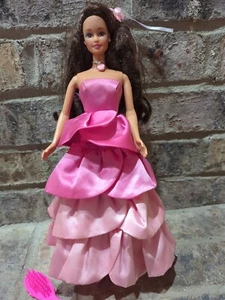 Beautiful 90s Teresa Barbie Doll Wearing 1983 Pink PJ Sweet Roses Dress Mattel - Picture 1 of 14