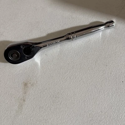 Trinquete cromado Stanley 1/4" Drive 89-818 Cr-V Foto 1 de 4