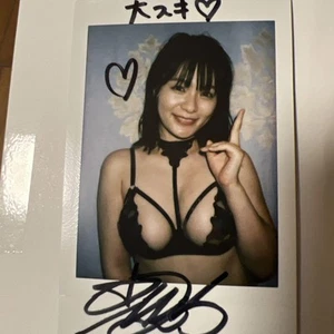 Mizuki Hoshina Cheki Instax Polaroid Foto handsigniert signed - Bild 1 von 1