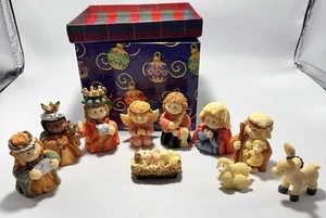 #17U Nativity Set Of 10 Figures Christmas Polystone Resin Mini - Picture 1 of 19