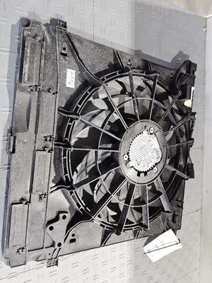 Conjunto de ventilador de radiador Ford Explorer 2020-2024 base de 2,3 L con equipamiento de remolque Foto 1 de 4