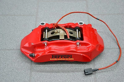 Pinza de freno trasera izquierda cerámica Ferrari F149 California CCM 246907 Foto 1 de 4