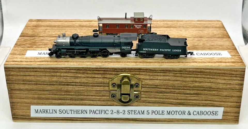 Z Scale Marklin Southern Pacific 5 Pole Steam Loco 2-8-2 w/ Caboose Custom Case - Image 1 of 4