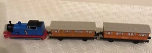 Vintage ERTL THOMAS ANNIE AND CLARABEL 1985 & 1987 FREE POSTAGE - Picture 1 of 7