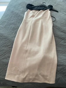DIANE VON FURSTENBERG: PALE PINK & BLACK PENCIL DRESS ROMANTIC: 8 off shoulder - Picture 1 of 7