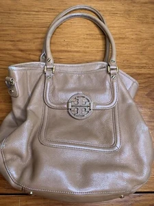 Tory Burch Amanda Classic Leather Hobo Bag Tote in Tan 13x10 8” Strap Drop - Picture 1 of 4