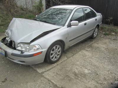 01-03 VOLVO V40 1.9L FWD 5-Speed Automatic Transmission 108K Miles AW50-55SN - Изображение 1 из 4