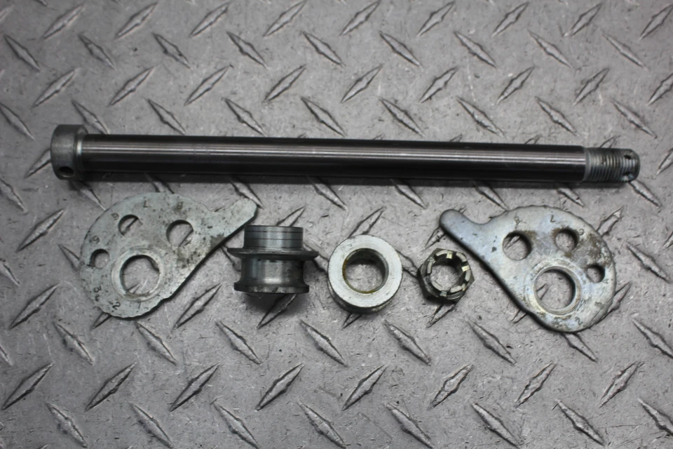 1978 YAMAHA DT250 REAR AXLE BACK WHEEL RIM PIVOT BOLT AXEL 150-25381-00-00 - Image 1 of 4