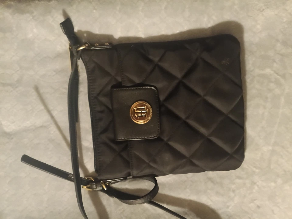 Tommy Hilfiger Women'sblack Crossbody Bag - Image 1 of 3