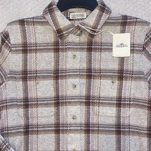 Faherty Legend Sweater Shirt Medium Plaid Cranberry NWT $178 Flannel - Picture 1 of 13