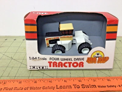 Tractor Big Bud 525/50 vintage 1/64 tracción en las cuatro ruedas nuevo en caja Foto 1 de 4