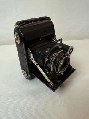 Antigua cámara Zeiss Ikon Super Ikomat modelo 65031. Alemania Foto 1 de 4