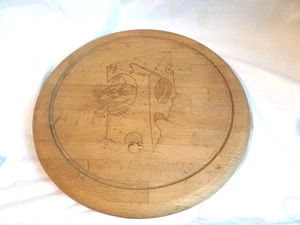 BREADBOARD WITH MOUSE AND CHEESE DESIGN - Picture 1 of 3