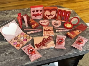 NEW Kylie Cosmetics Valentine’s Day Bundle Full Collection + FREE GIFT! RARE! - Picture 1 of 9