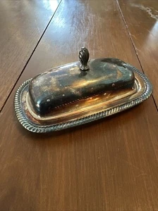 Vintage Wm Rogers #887 Silverplate Butter Dish w/ Glass Insert - Picture 1 of 6