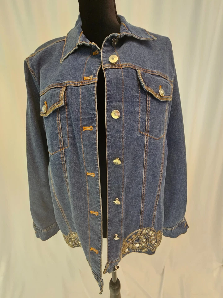 Maggie Dulce Bordado con Beats Deninm Bottons en la parte delantera T183 Foto 1 de 4