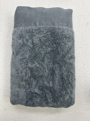 Toalla de baño Frette Essentials Diamonds Bordo One 30" x 58" azul gris usada Foto 1 de 4