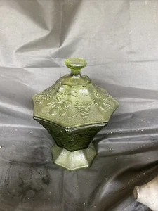 Vintage Indiana Emerald Green Glass Pedestal Candy Dish with the Lid 8" - Picture 1 of 6