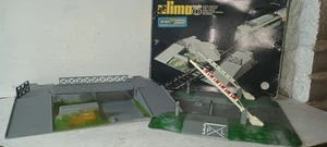 7mm O gauge EXCELLENT 3x Lima Bridge and Level Crossing NICE EXAMPLES - Picture 1 of 4