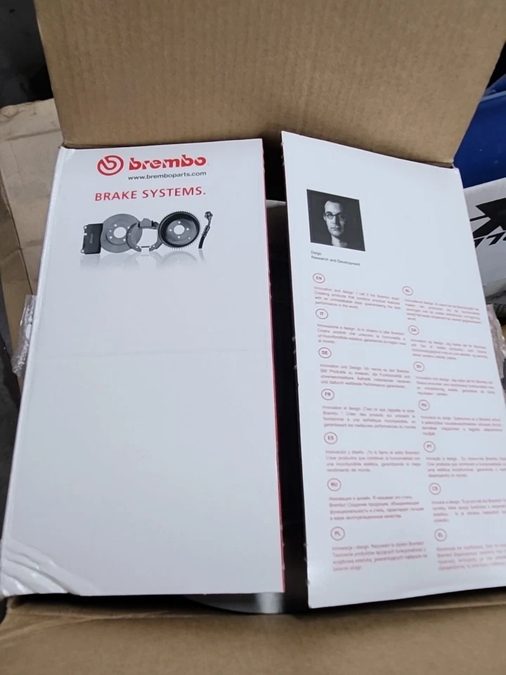 2x BREMBO REAR Brake Discs for HYUNDAI & KIA RIO GETZ Accent III i20 262MM - Image 1 of 4