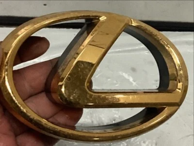 01-03 LEXUS LS430 PARRILLA DELANTERA LOGOTIPO EMBLEMA DORADO OEM Foto 1 de 2