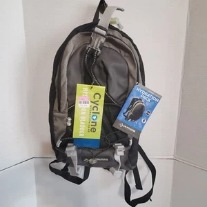 NEW - ICEBERG Hydration Back Pack + CYCLONE Water Bladder HIKING - Picture 1 of 3