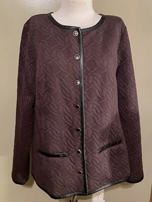 Isaac Mizrahi Live! Hermoso marrón con ribete negro. Talla grande. Cierre a presión. Foto 1 de 4