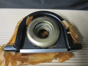 Ford Propshaft Bearing Assy Part No 1602352 - Picture 1 of 5