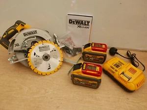 DeWALT DCS570 DCS570X2 XR 18V 184mm Brushless Kreissäge 2 X 9 AH + TSTAK Koffer - Bild 1 von 2