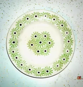 Early (1835 - 65) Design Spatter Spatterware Dinner Plate "Daisy w/Center Point" - Picture 1 of 3