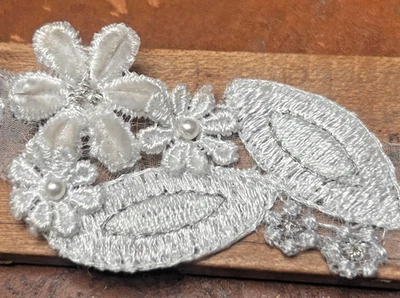 embroidered appliques trim 1 7/8x2.25" chenille  pearls flowers 22"pc 10apps - Image 1 of 4