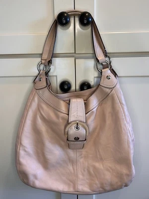 Authentic COACH F17092 Leather Soho Lynn Hobo Shoulder Bag Light Pink Purse - Image 1 of 4