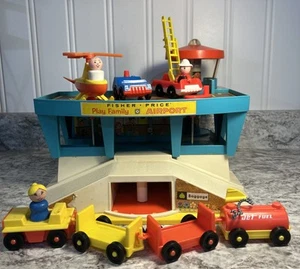 1972 Fisher Price Little People Family Play Airport #966 W/some Accessories - Picture 1 of 18