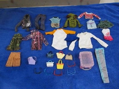 Spin Master Lote de Ropa Monederos Impermeable Bolso Guisante Abrigo Jeans Gafas de Sol Foto 1 de 4