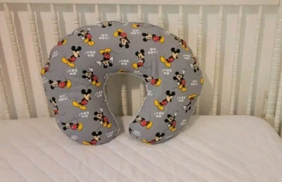 Funda de Almohada Boppy Hecha con Mickey Mouse y Vellón Punto Burbuja Gris  Foto 1 de 3