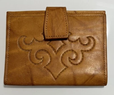 Vintage Women's Men's Tooled Leather Cowhide Wallet Tan 70s Designer Accessory - Image 1 of 4