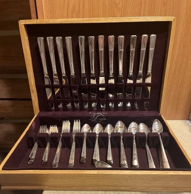 Винтажный престижный посеребренный набор столовых приборов Grenoble с чехлом - 87 шт. - Изображение 1 из 4