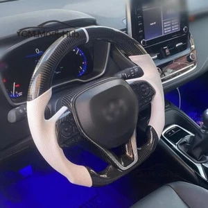 Volante de fibra de carbono GM.Modi-Hub para Toyota 2019-2024 Corolla / RAV4 - Imagen 1 de 8