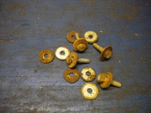 Болты переднего крыла 1979 Can Am MX-5 370 - Изображение 1 из 1