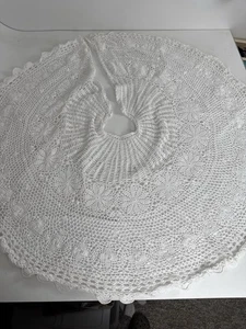 Vintage White Crochet Christmas Tree Skirt 48" Diameter Lined Bottom - Picture 1 of 7