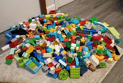Gran Lote Lego 643 Duplo Bloques Ladrillos Tren Pistas Coches Almacenamiento Plegable  Foto 1 de 4