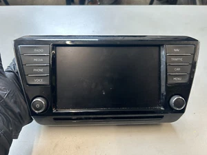 2016 - 2019 -  SKODA SUPERB MK3 CAR SCREEN RADIO STEREO HEADUNIT -  3V0919606 - Picture 1 of 3