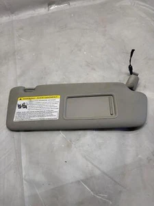 2009 - 2012 AUDI Q5 Sun Visor with Mirror w/o Illumination Right Passenger Side - Picture 1 of 15