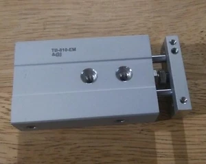 Bimba TB-810-EM - Attuatore lineare pneumatico - Foto 1 di 6