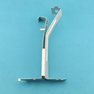 For Mercedes Benz C300 C350 E550 CLS550 Right Undercar Shield Bracket 2045241440 - Picture 1 of 6