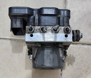 Ford FGX FG-X Falcon EcoLPI Ute ABS Module ER2C-2C405-AA - Picture 1 of 9