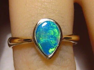 1.0 ct. Opal Ring , solid 14k Yellow Gold Brilliant green - Picture 1 of 13
